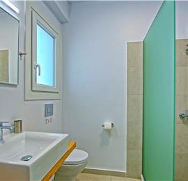 4 bedroom villa with pool and sea view in Perithia, Corfu, sleeps 9